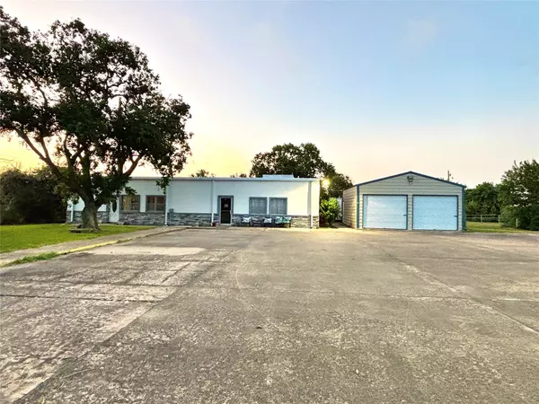14100 Fm-2853, Palacios, TX 77465