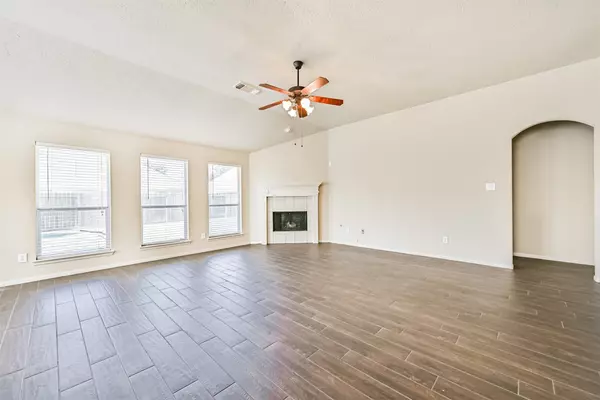 Pearland, TX 77581,2006 Plantain Lily CT