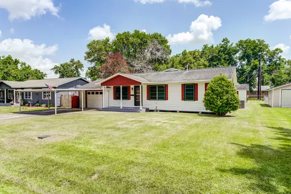 Sweeny, TX 77480,305 Yaupon ST