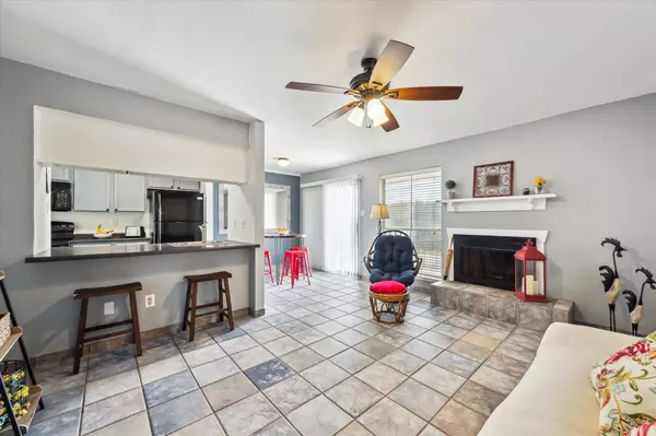 18515 Egret Bay BLVD #808, Webster, TX 77058