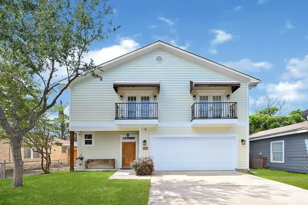 Houston, TX 77018,218 E 33rd ST