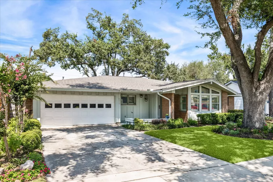 8034 Cedel DR, Houston, TX 77055