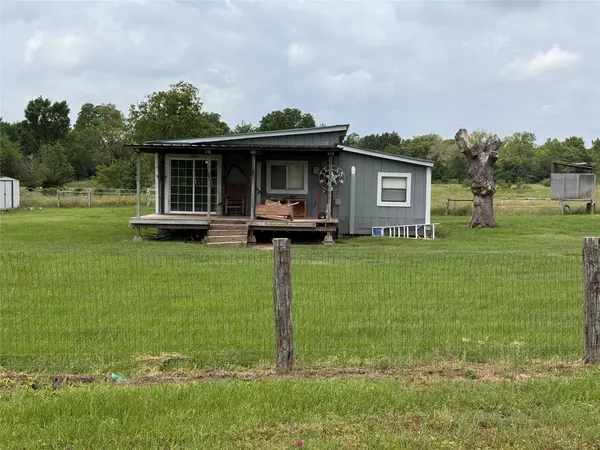 20142 Bracewell RD, Bedias, TX 77831