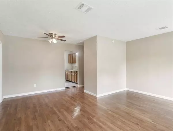 Houston, TX 77022,351 Victoria DR
