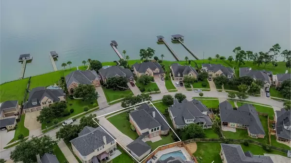 13703 Elm Shores DR, Houston, TX 77044