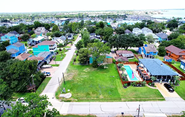 Clear Lake Shores, TX 77565,524 Clear lake Road