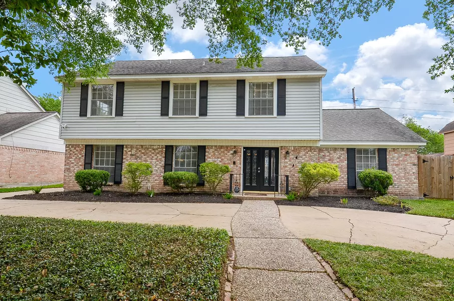 2019 Briarlee DR, Houston, TX 77077