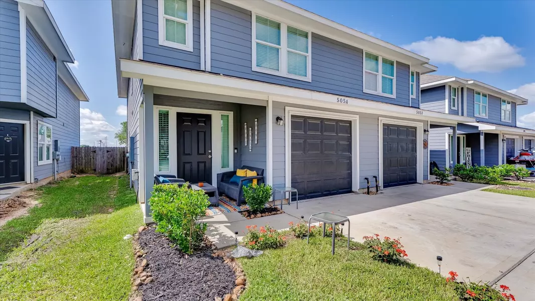 501-509 Hines AVE, Willis, TX 77378