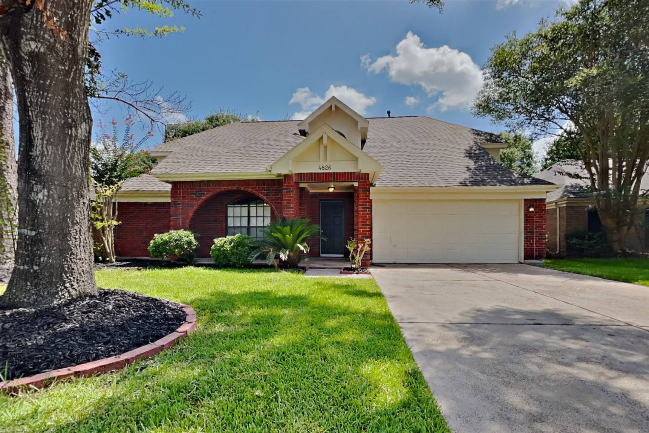 4826 Pecan Grove DR, Pearland, TX 77584