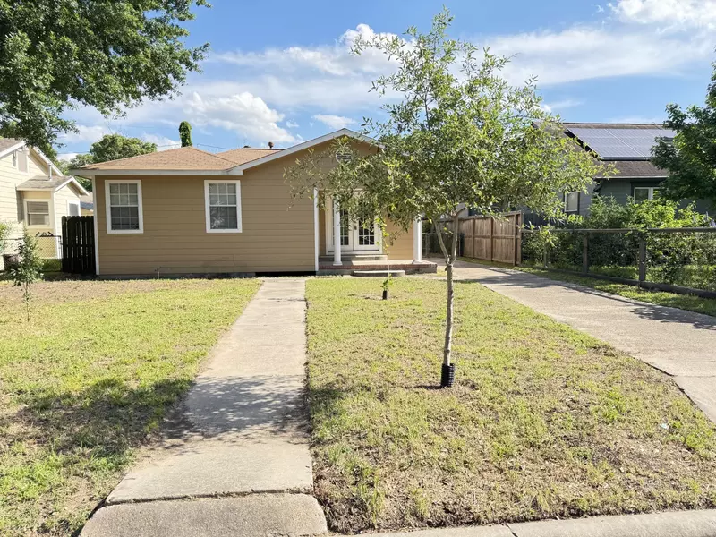 216 Gale ST, Houston, TX 77009