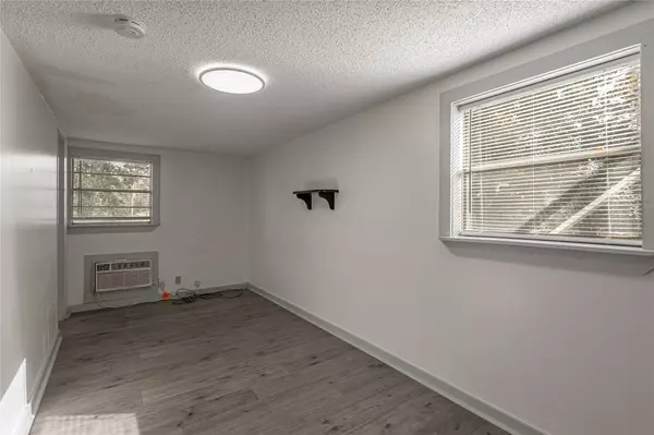 Huntsville, TX 77340,3300 Elks DR #8