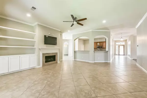 Houston, TX 77044,15910 Chart House CT