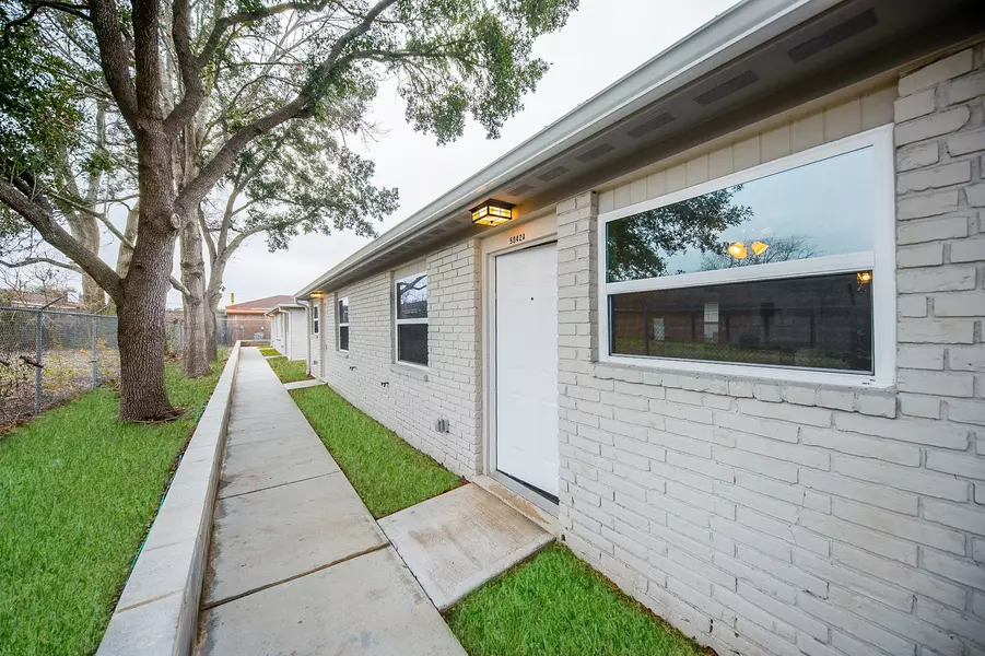 5040 Mallow ST #B, Houston, TX 77033