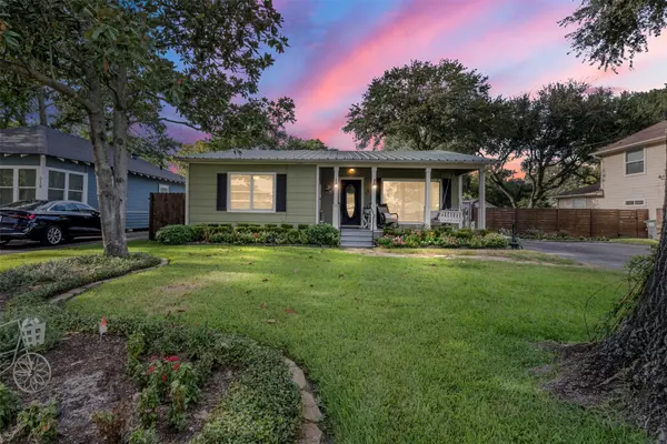 Tomball, TX 77375,516 Clayton ST