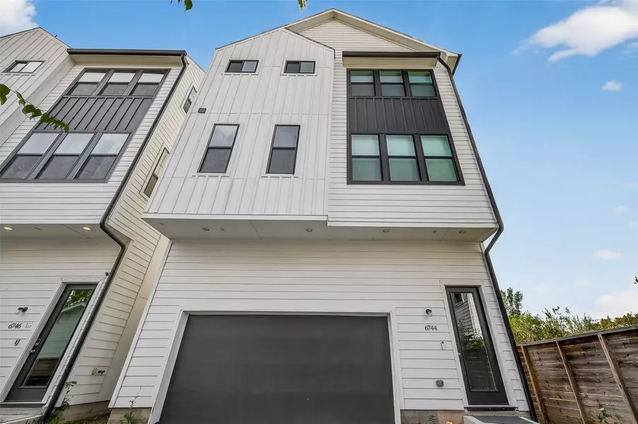 6744 Del Rio ST, Houston, TX 77021