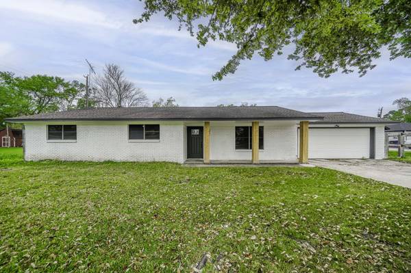 5907 Mccullough ST, Baytown, TX 77521