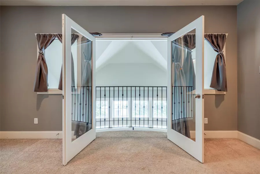 2915 Pease ST, Houston, TX 77003