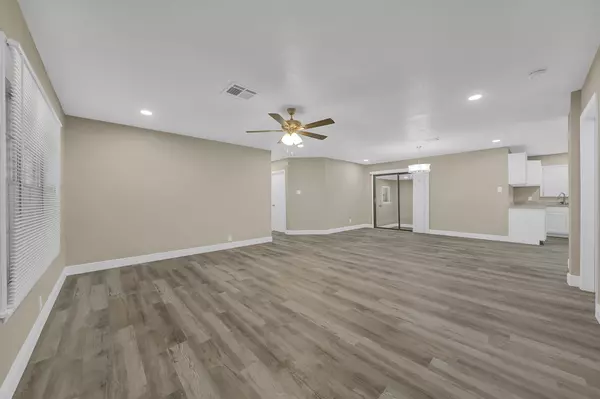 League City, TX 77573,806 Moody AVE