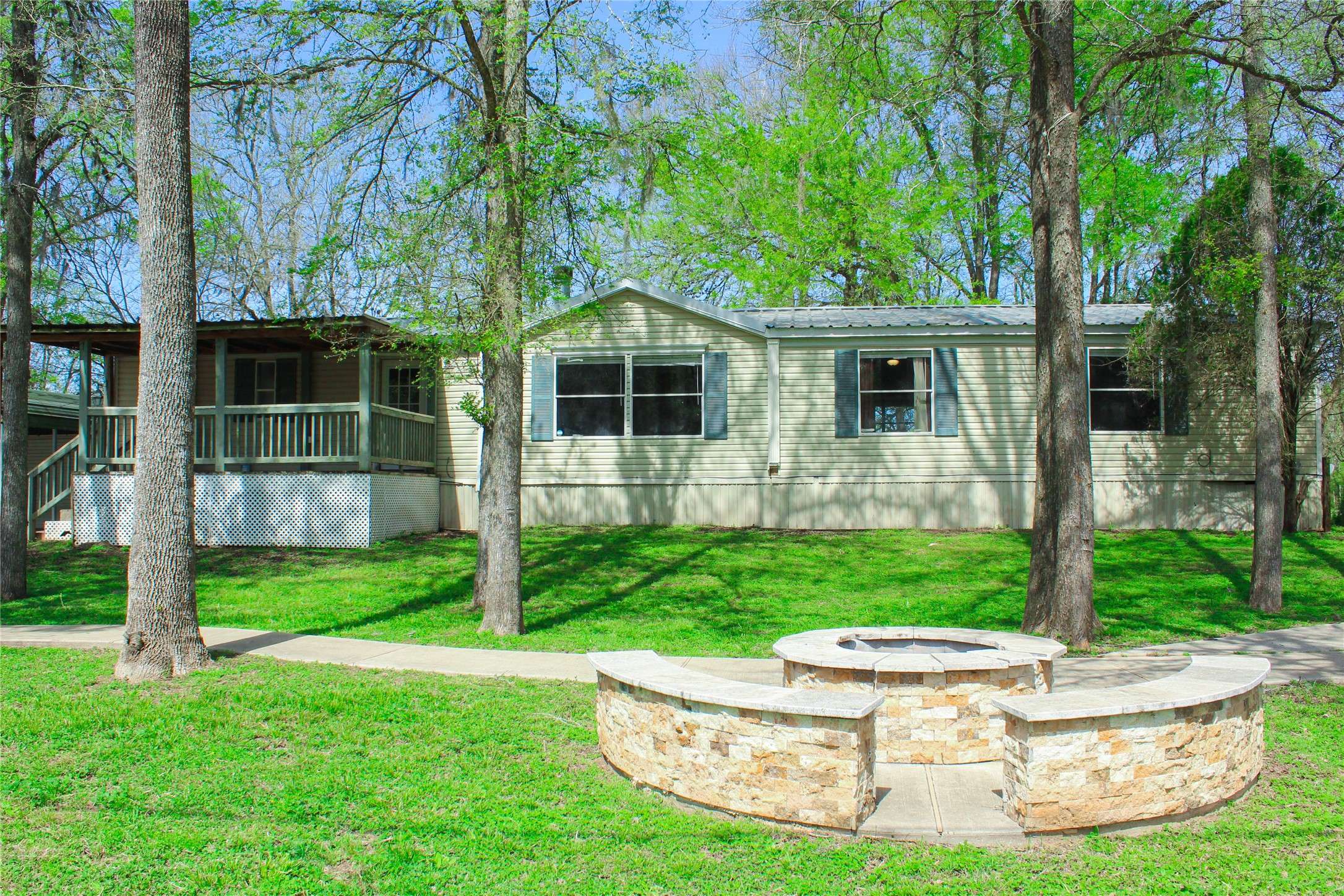 3045 Lazy River DR, Sealy, TX 77474