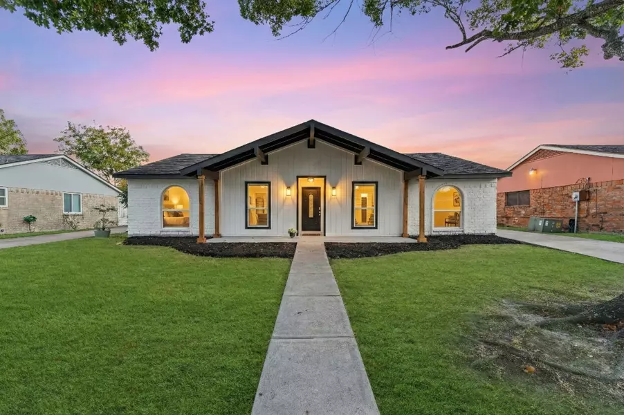 10306 Sagedowne LN, Houston, TX 77089