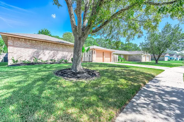 Friendswood, TX 77546,16423 Hibiscus LN
