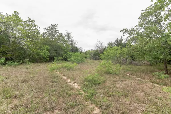 Waelder, TX 78959,03 Hunt LN