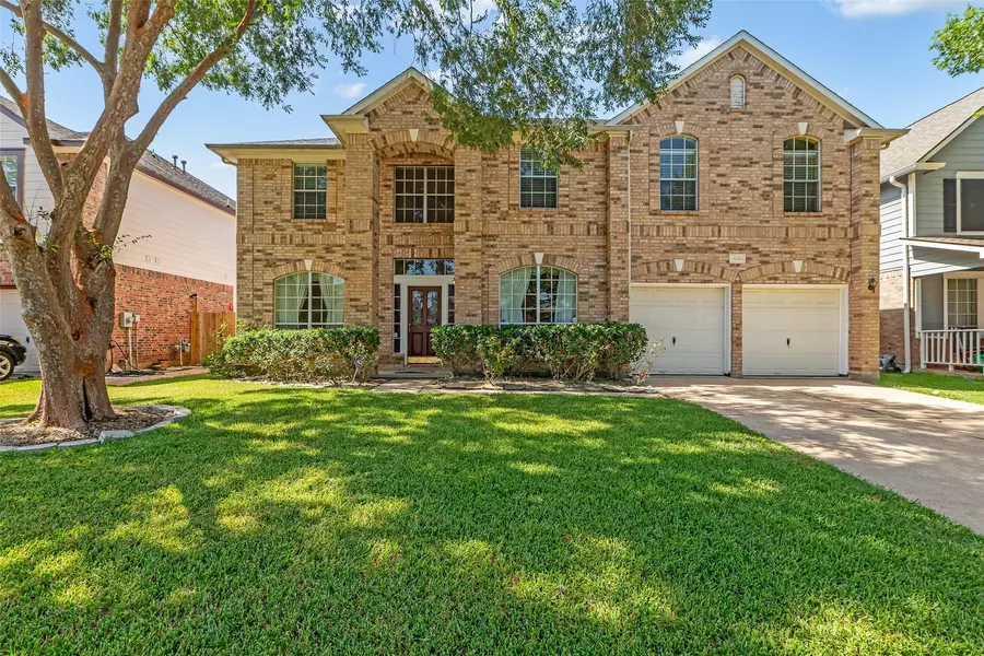 16343 Mellow Oaks LN, Sugar Land, TX 77498