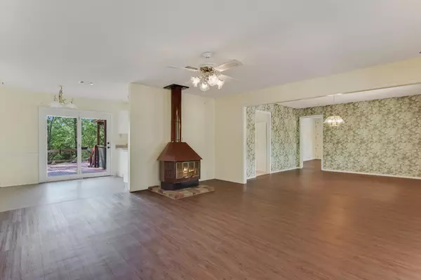 La Grange, TX 78945,919 Stephan LN