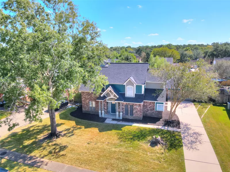 1012 Glenshannon AVE, Friendswood, TX 77546