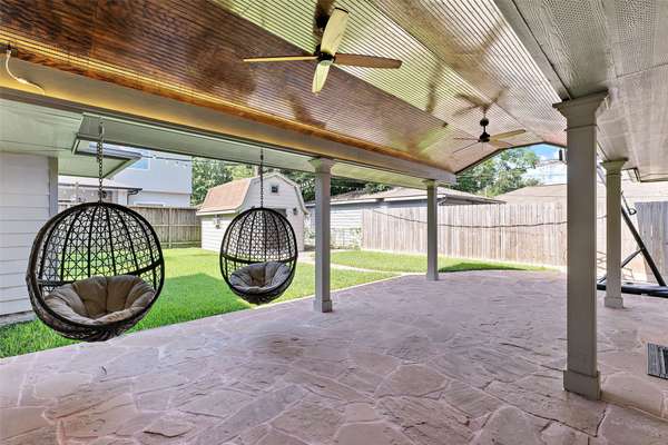 1411 Thornton RD,  Houston,  TX 77018