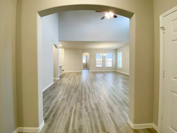 Splendora, TX 77372,25437 Honus Wagner WAY