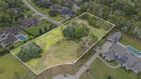 30703 Riverlake RD, Fulshear, TX 77441