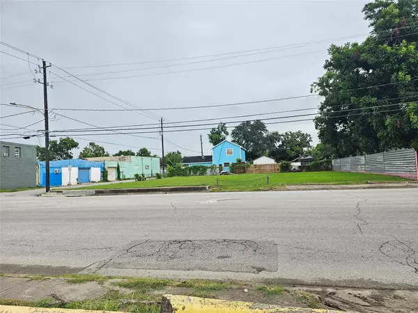 Houston, TX 77011,7048 Navigation BLVD