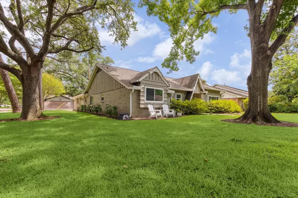 10050 Locke Lane LN, Houston, TX 77042