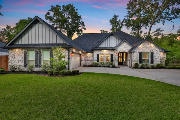 2711 Constantine ST, New Caney, TX 77357