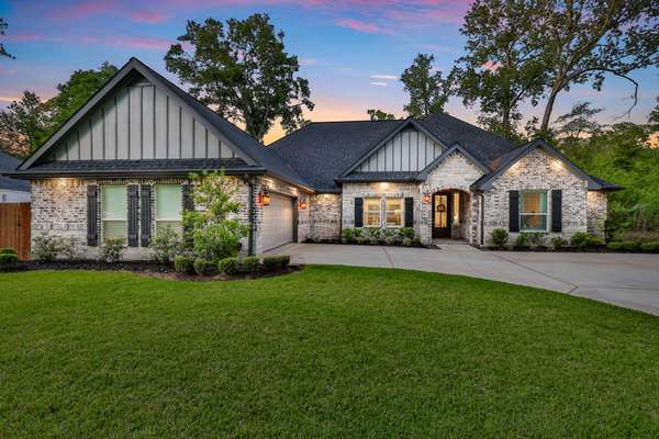 2711 Constantine ST, New Caney, TX 77357