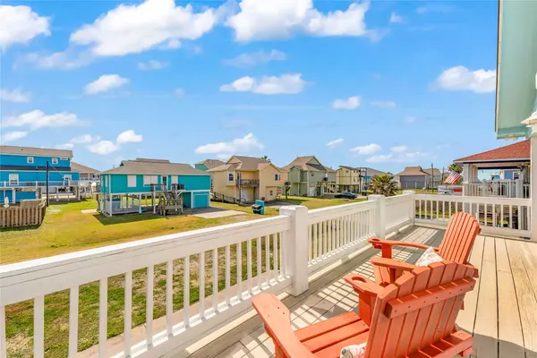 Crystal Beach, TX 77650,3271 Pirates Cove