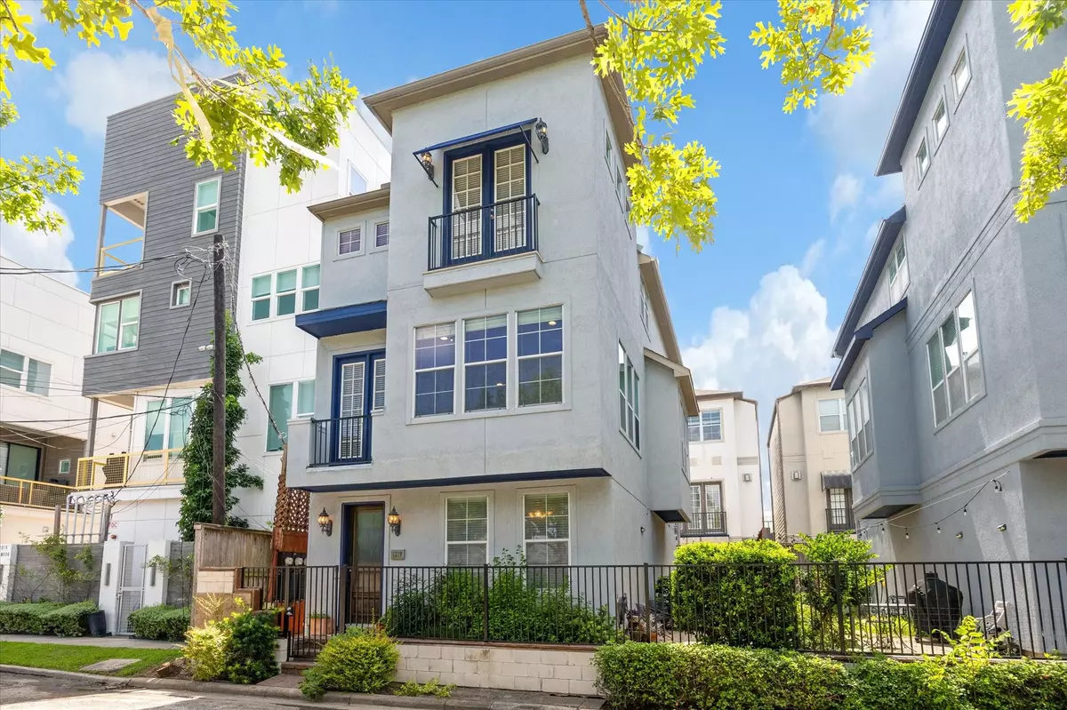 Houston, TX 77007,1219 Hickory ST