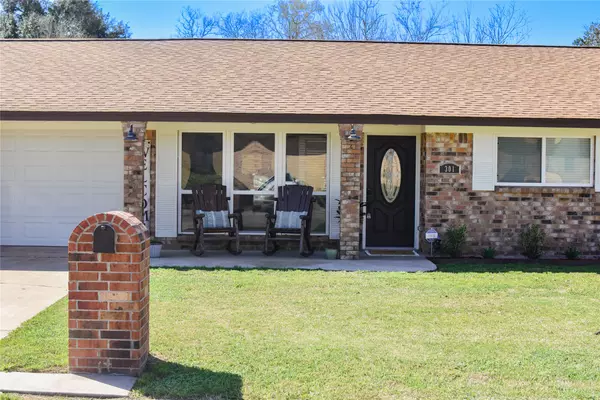 West Columbia, TX 77486,301 E Jackson ST