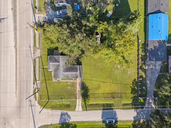 Houston, TX 77028,7502 Ley RD