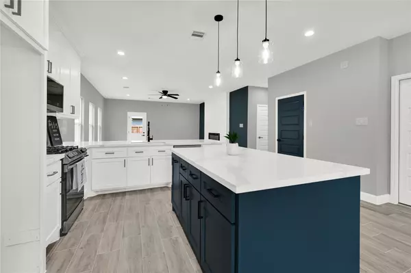 Houston, TX 77091,6410 Ezzard Charles LN