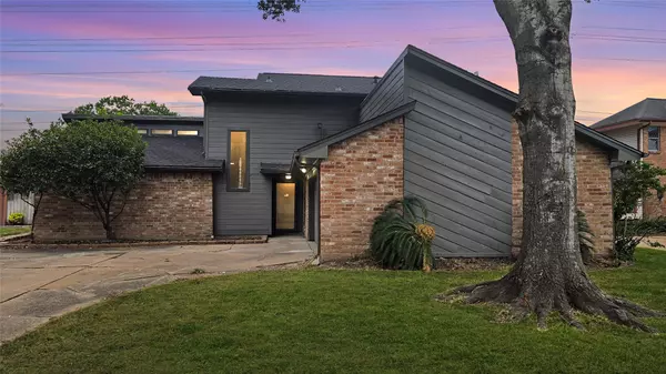 13347 High Star DR, Houston, TX 77083