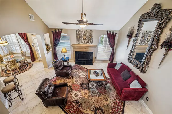 Sugar Land, TX 77478,4414 MERRIWEATHER