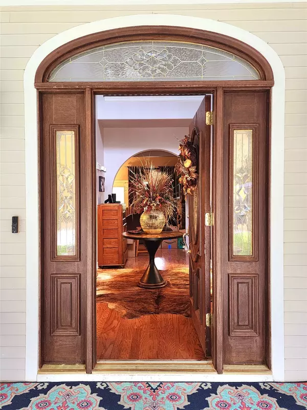 La Grange, TX 78945,601 Country Club CT