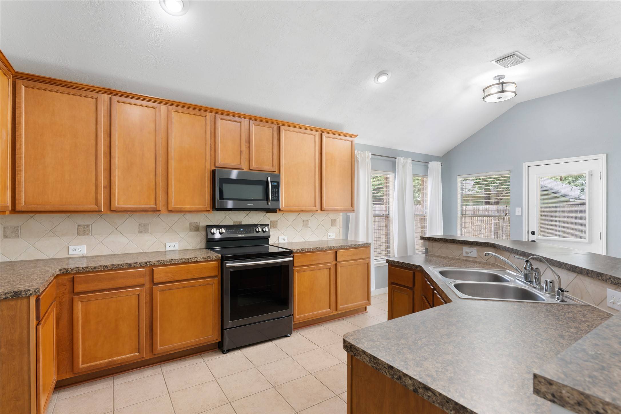 Magnolia, TX 77355,18918 Cluster Oaks DR