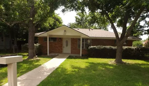 729 S 5th ST, La Porte, TX 77571