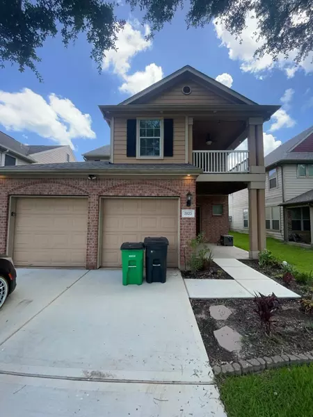 2823 Feather Green TRL, Fresno, TX 77545