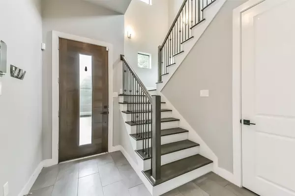 Houston, TX 77008,926 W 22nd ST