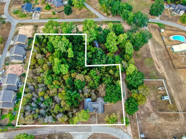 302 Smith,  Magnolia,  TX 77354