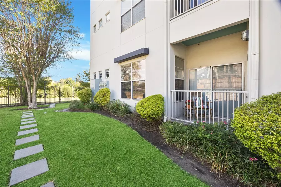 1441 East ST #101, Houston, TX 77007